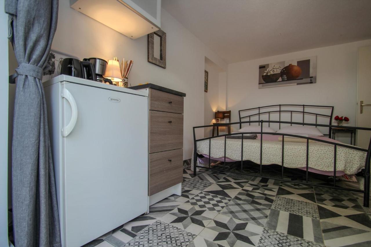 Carla Guest House Novigrad Istria エクステリア 写真