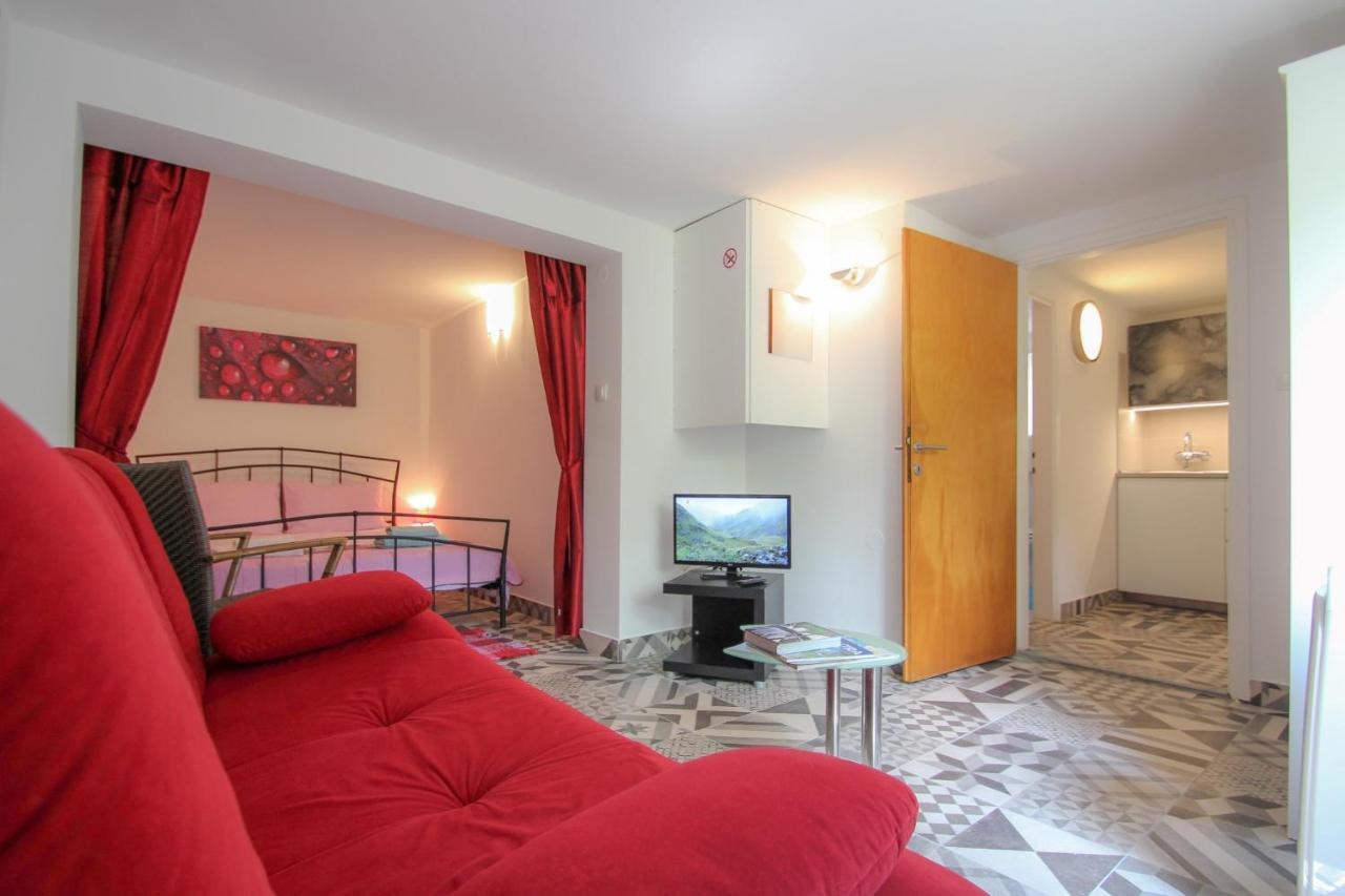 Carla Guest House Novigrad Istria エクステリア 写真